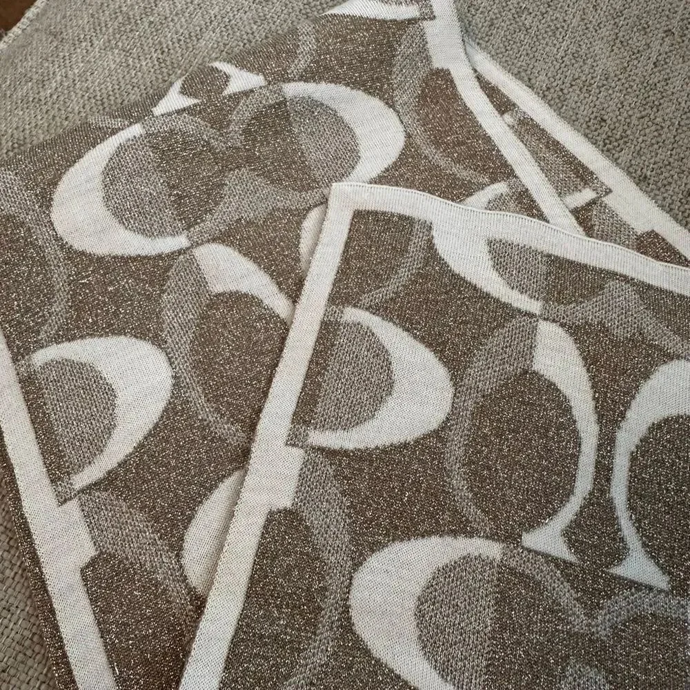 NWT Original Coach Signature CC Women's Reversible Scarf